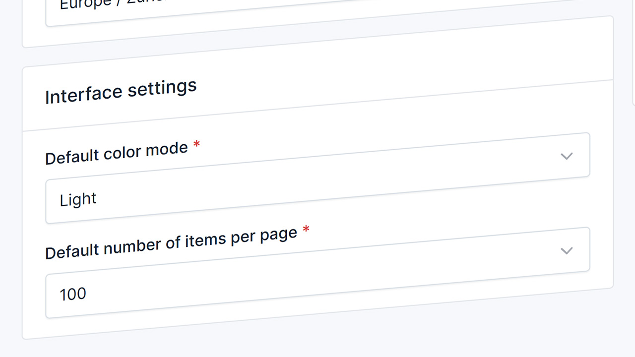 Shows the added option to adjust the number of items per page in a table.